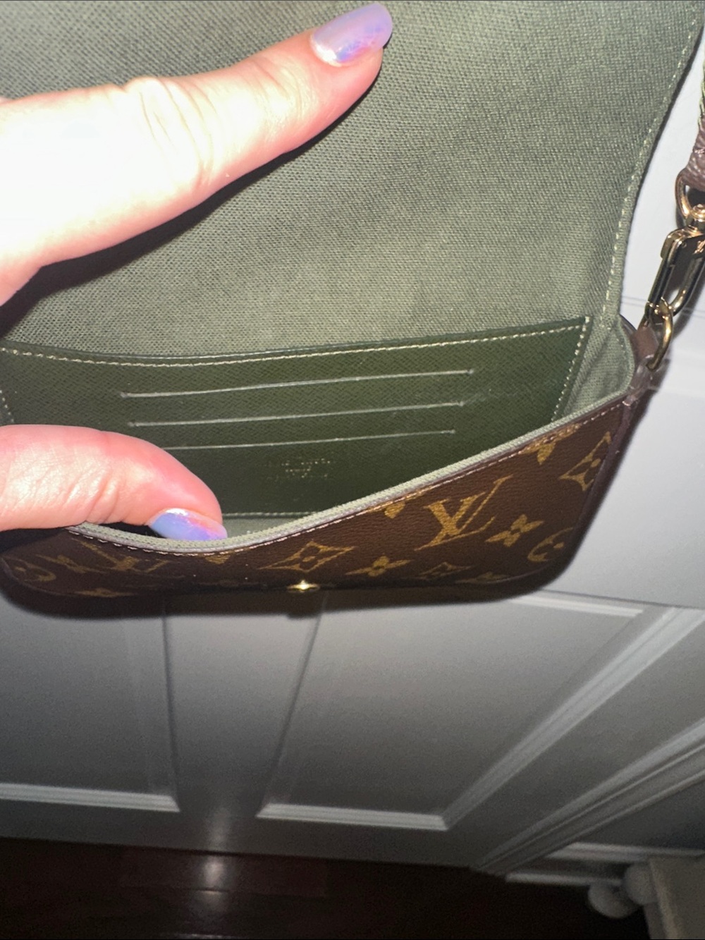 Auth. LV Felice On the Go crossbody w/ green guitar strap,detachable coin pouch - Picture 6 of 16